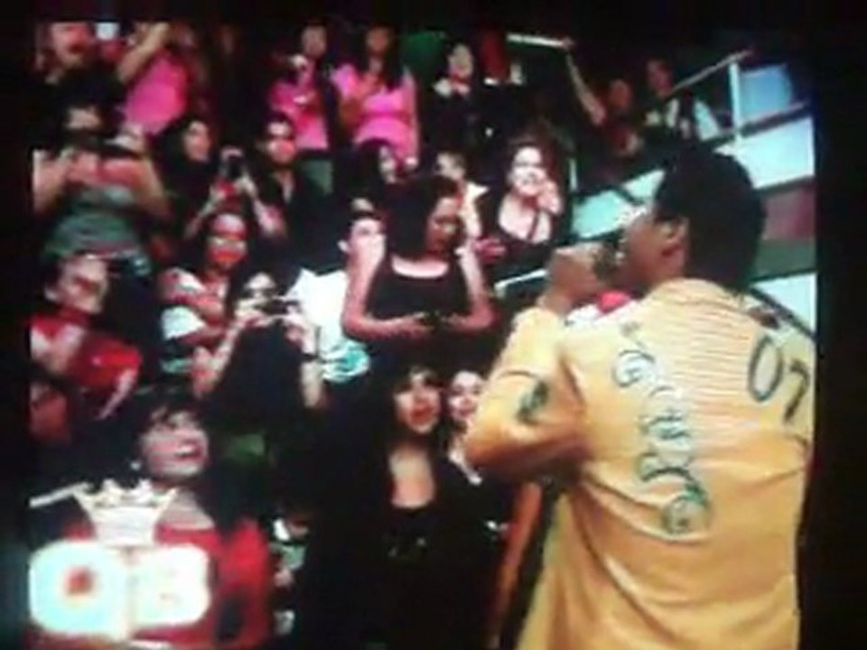 BANDA MS EN "QUE QUIERE LA BANDA"...CANTANDO TE EQUIVOCAS 27/OCT/2011