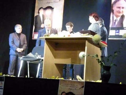 Decernarea premiilor Festivalului Internaţional de Poezie “Grigore Vieru”, ediţia a III-a, Chişinău – Iaşi, 2011.