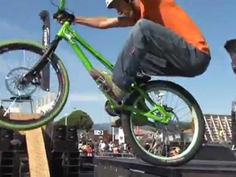 Roc d'Azur - FREESTYL’AIR SHOW - 2011