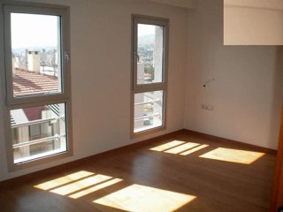 Karşıyaka Ordu Bulvarında 190 M2  Kiralık Daireler 1800 TL...