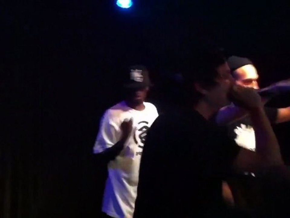 Nekfeu - L'Entourage _Dans ta réssoi -Live_- EXCLU MONTREAL