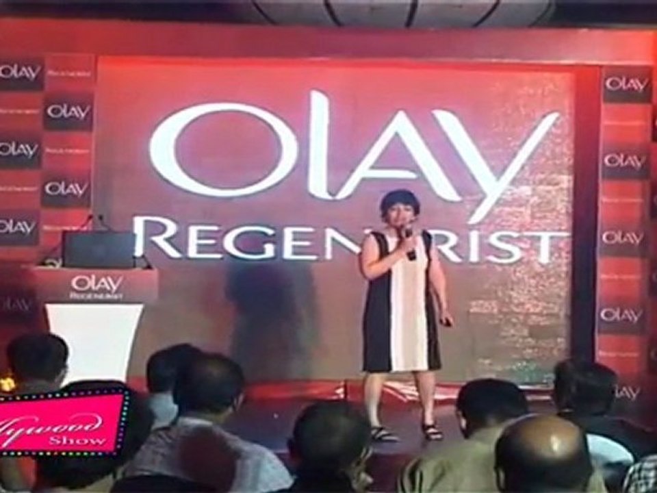 MADHURI DIXIT AT LAUNCHIN OF OLAY SKIN CARE PRODUCT 01