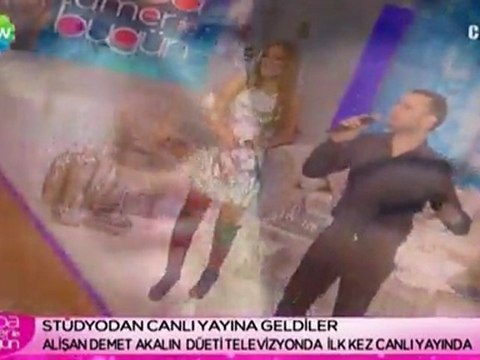 Alişan & Demet Akalın - Melekler Imza Topluyor