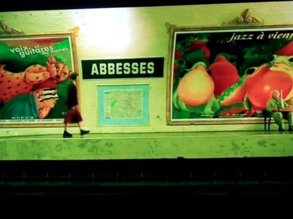 Amélie P... dans le métro ...