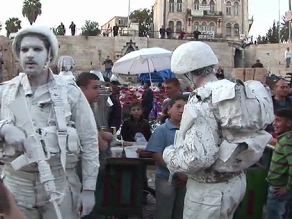 "White Soldier" patrols Jerusalem