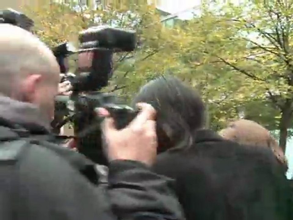 Pakistan cricketers jailed for fixing scam