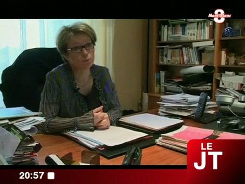 Mme le Maire de Montmélian : Béatrice Santais