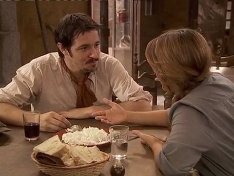 Emilia: Alfonso, gracias por estar siempre a mi lado