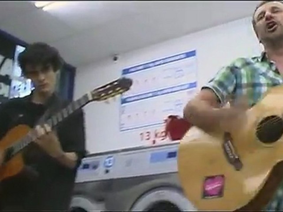 Les iniques - Nicolas Bacchus @ Lavomatic Tour (Saison 5 - 2011-09-08)