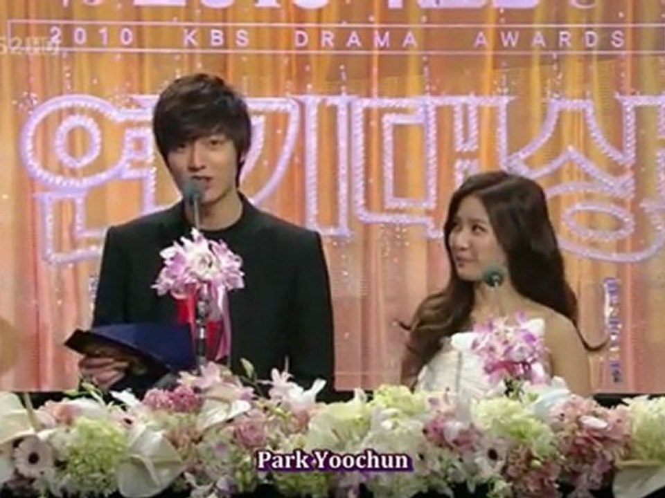 [SPfTVXQ] 101231 KBS Drama Awards - Yoochun Best New Actor (Sub. Español)