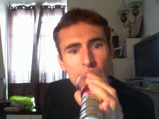 Wiwi égratigne "it's tricky"