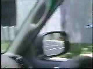 bras d'honneur à un flic américain