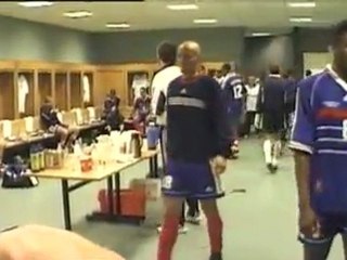 LES YEUX DANS LES BLEUS  8/9