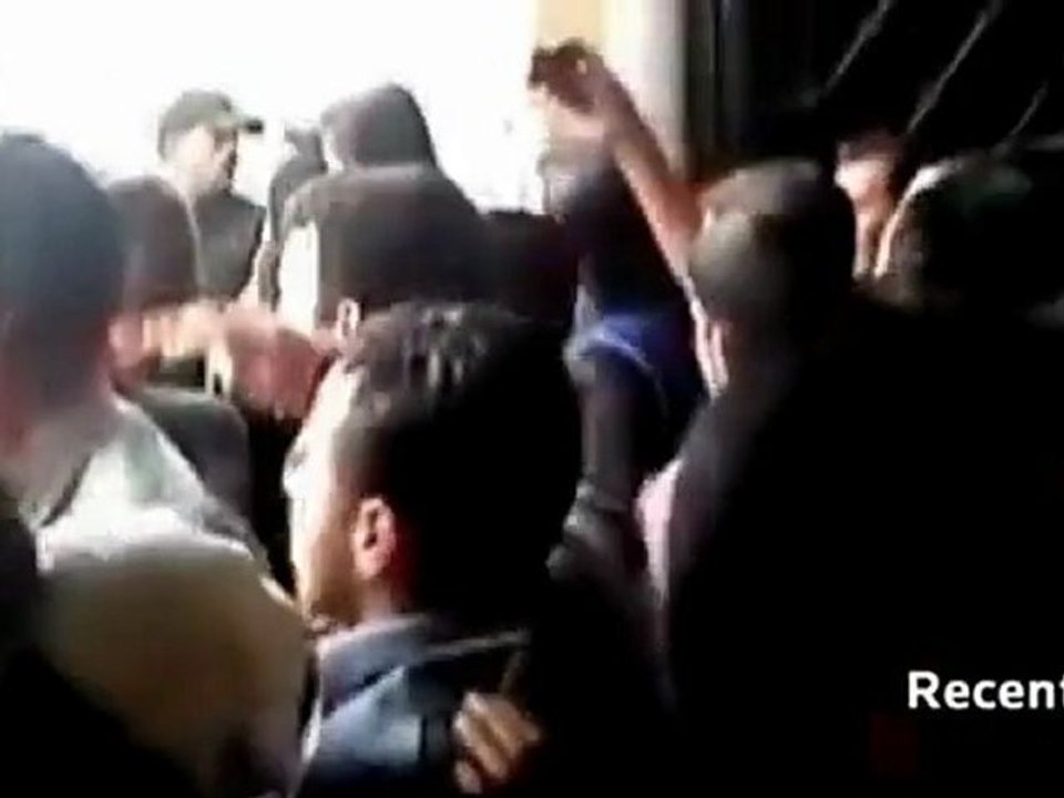 Syrian forces kill 10 in Homs, day after Arab deal