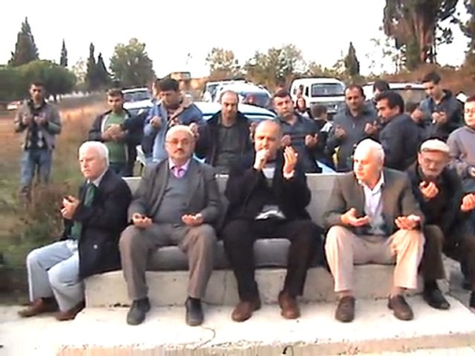 2011 KURBAN BAYRAMI ÇAMLIBEL KÖYÜ MEZARLIK DUA