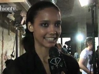 Hussein Chalayan Hair & Makeup - Paris Spring 2012 | FTV