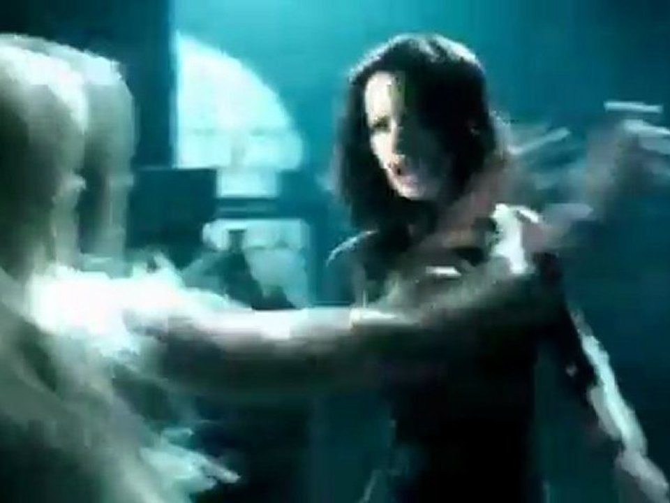 Vampire Selene - Let the bodies hit the floor