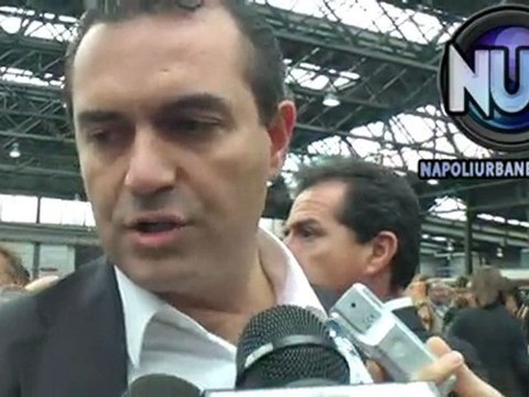 Sindaco De Magistris risponde alle contestazioni