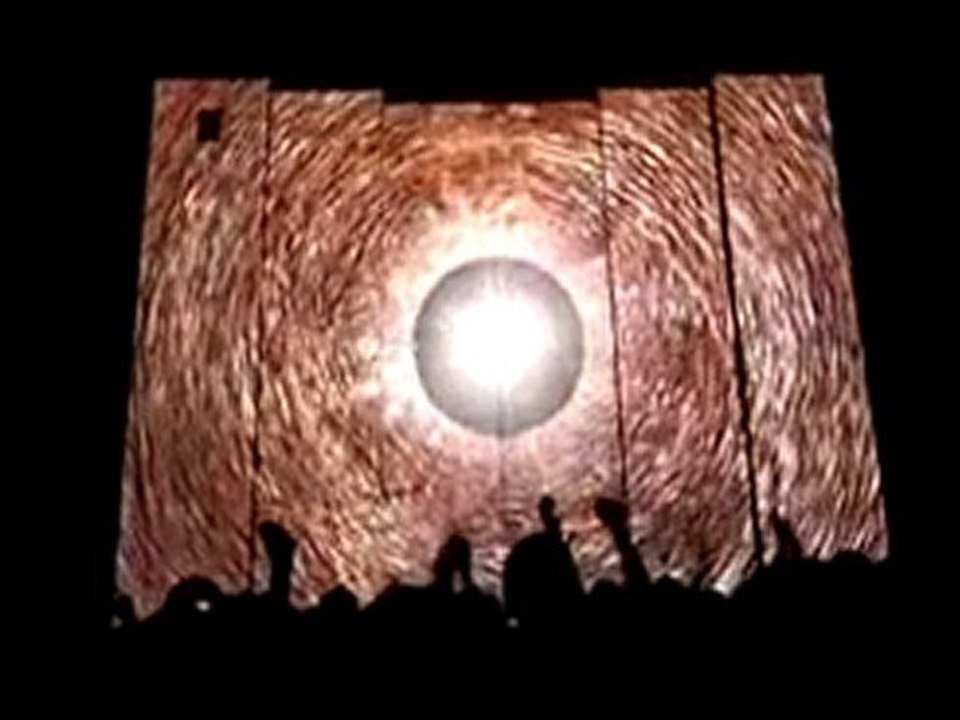 Mylène Farmer intro concert  illuminati symbolisme