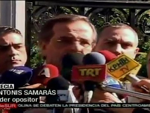 Líder de oposición griega exige renuncia de Papandreu