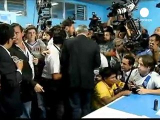 Guatemala'da seçimi Otto Perez kazandı