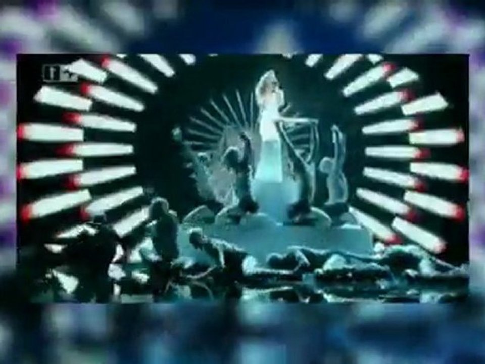 Kylie Minogue - All The Lovers live at italia 2011