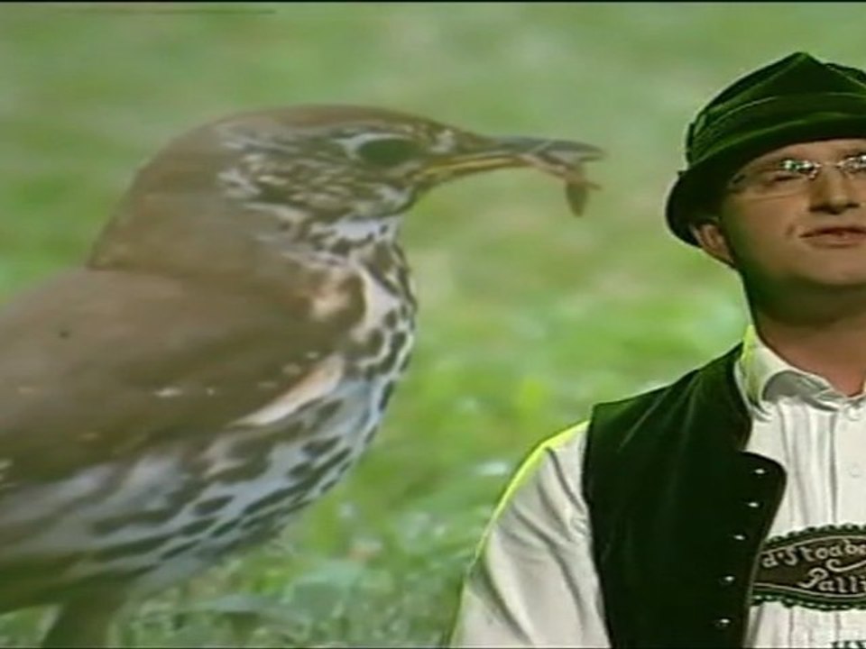 Vogelstimmenimitator Helmut Wolfenstetter gewinnt den Bayern Max