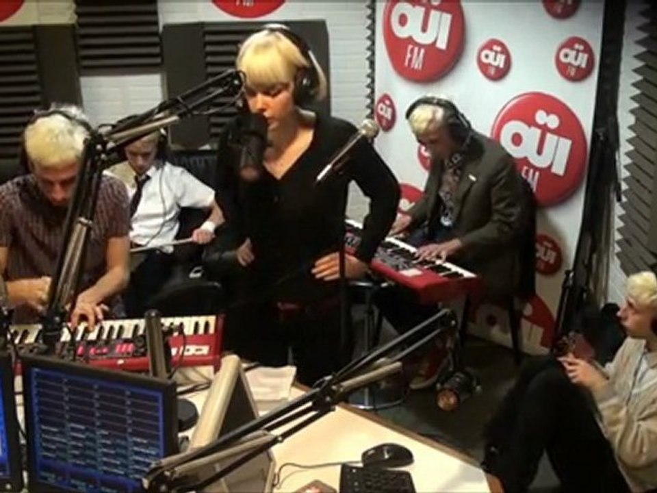 La Femme - Sur La Planche - Session Acoustique OÜI FM