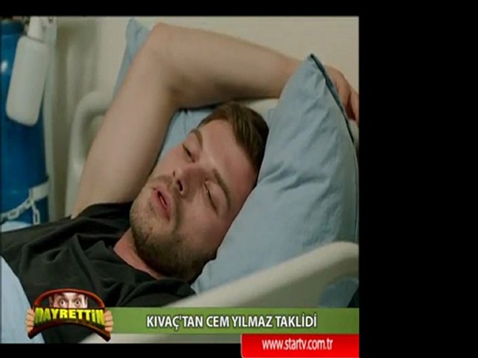 Hayrettin-Kıvanç Tatlıtuğ Cem Yılmaz Taklidi