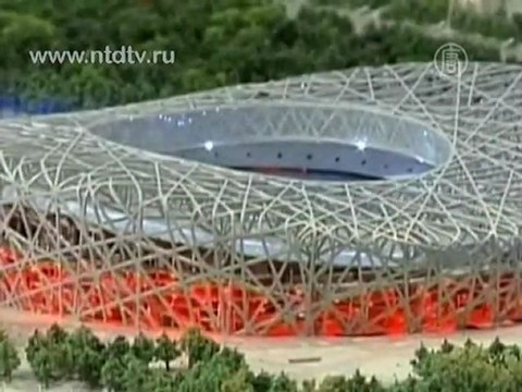 Ай Вэйвэю шлют деньги на «оплату» претензий режима