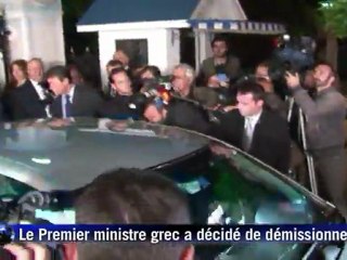 Papandréou démissionne, cède la place à un gouvernement d'union