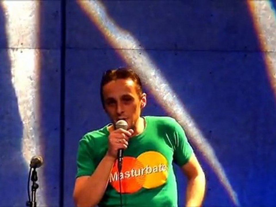 04 Gisré - scène slam mons - 28-10-2011