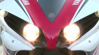 Yamaha YZF - R1 (2012) - Full HD