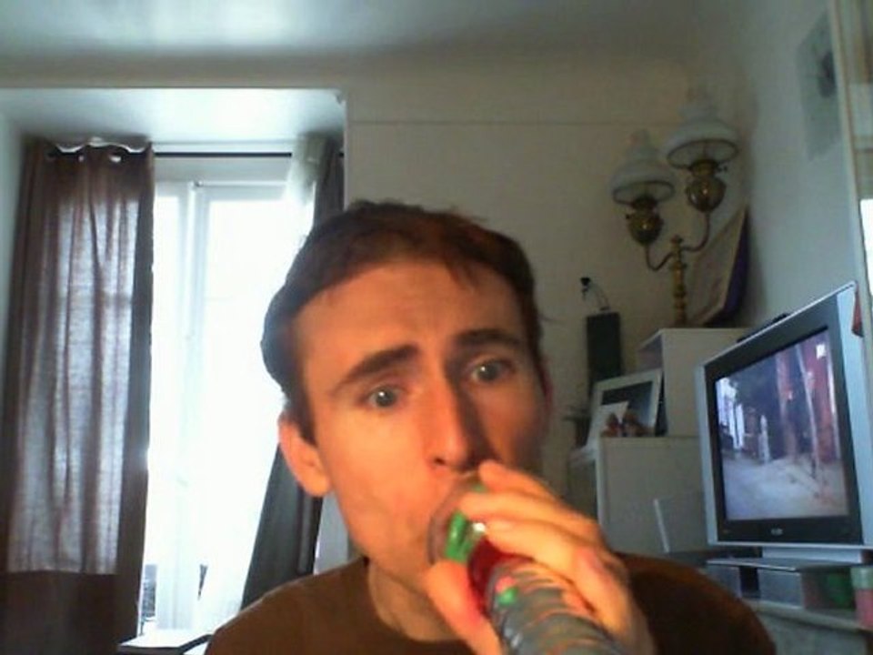 Wiwi égratigne "l'institutrice" de Dick Annegarn