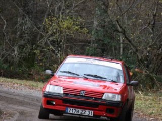 camera embarque du CANTAL 2011 205GTI N°37