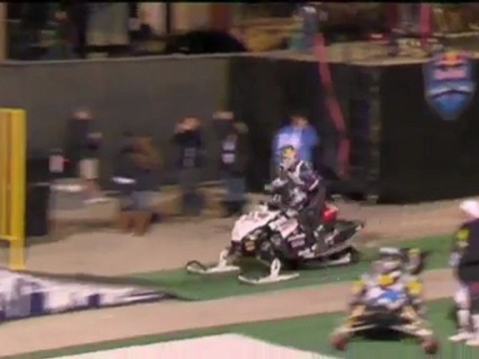 La moto des neiges... sans neige