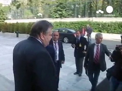 Papademos named as new Greek PM