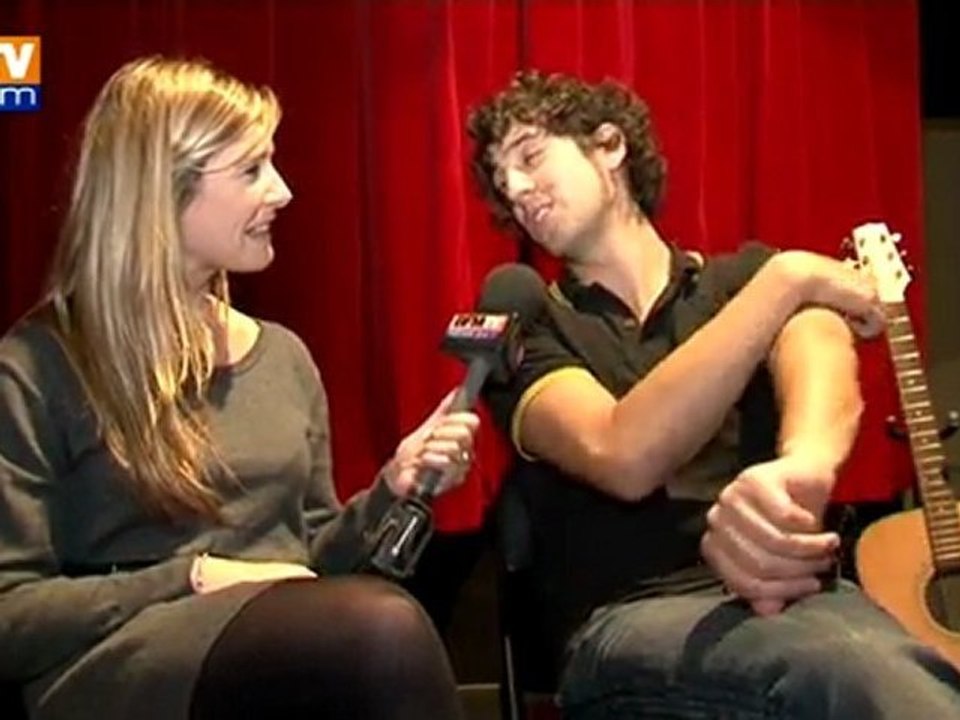 Max Boublil revient en sketches et en chansons