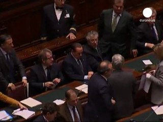 Italia: Berlusconi non lascia la poltrona di premier