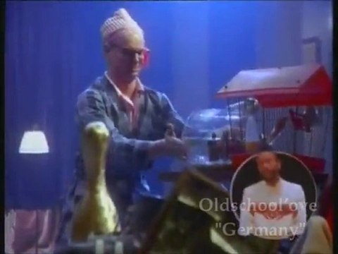 Bobby McFerrin - Don’t Worry, Be Happy (1988)