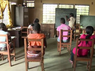 ويب-جوائز نوبل الليبيرية تخفي واقع اغتصاب النساء القاتم