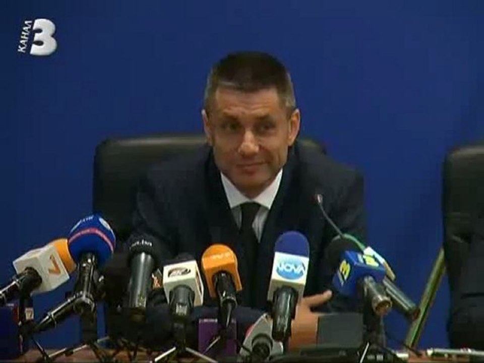 Пресконференция на Радостин Стойчев и ръководството на БФ Волейбол(08.11.2011)