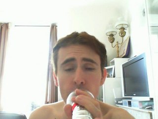 Wiwi égratigne "don't drop my love"