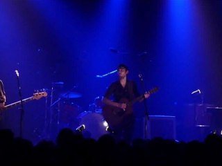 Vidéo pour ceux qui vont à l'olympia-PUGGY - she kicks ass-sifflement