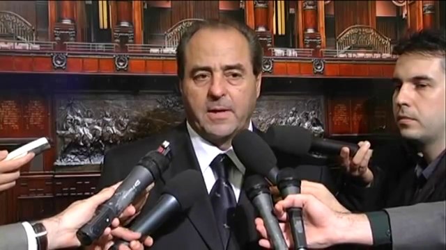 Di Pietro - Napolitano prenda per l'orecchio Berlusconi lo mandi a casa, è stato un asino
