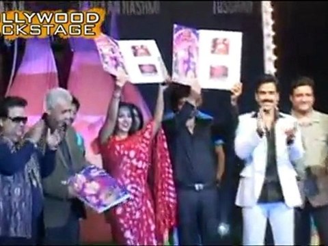 Vidya Balan's SPECIAL TRIBUTE to Dimple Kapadia