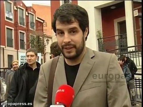 El 15M aplaza un desalojo en Valladolid