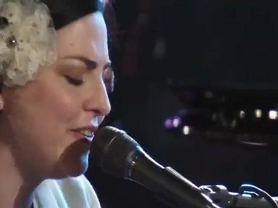 Evanescence - Your Love @ Legends and Lyrics 2009