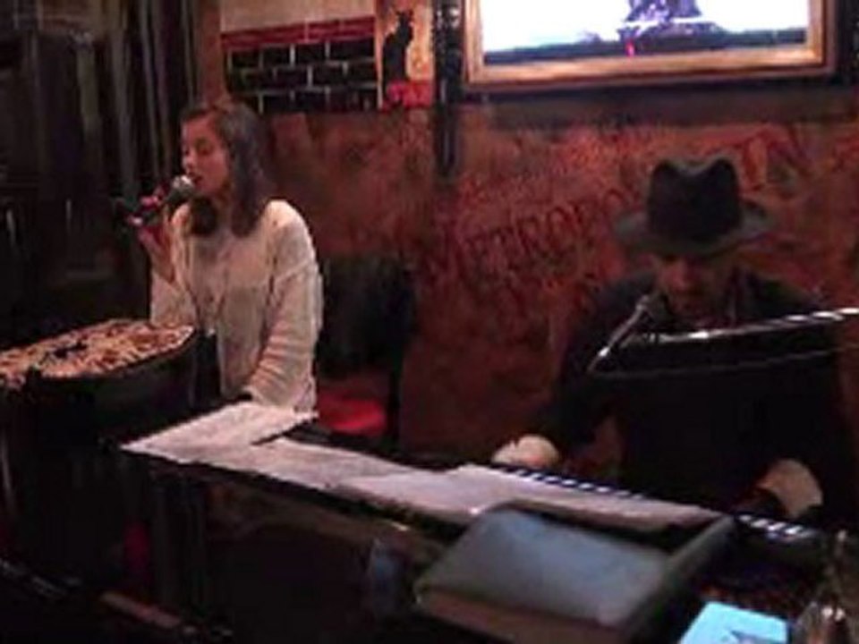 Angélina chante BARBARA