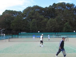 2011-11-9 入間市でテニス 助さん+禰宜家茂iさんvs白柳さん+たーきーさん